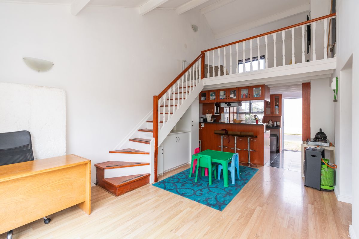 Duplex mezzanine townhouse in Thornton - Photo 5