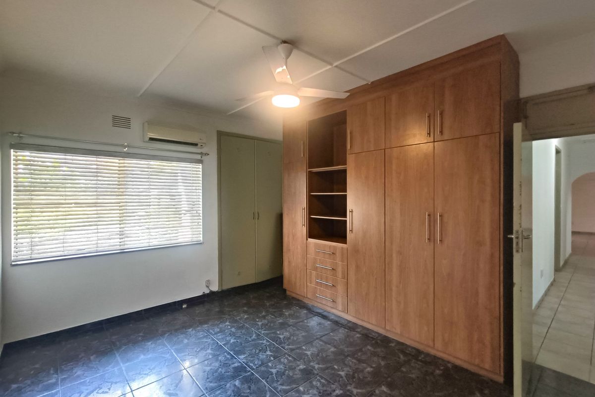 Spacious Family Home In The Heart of Arboretum - Photo 4