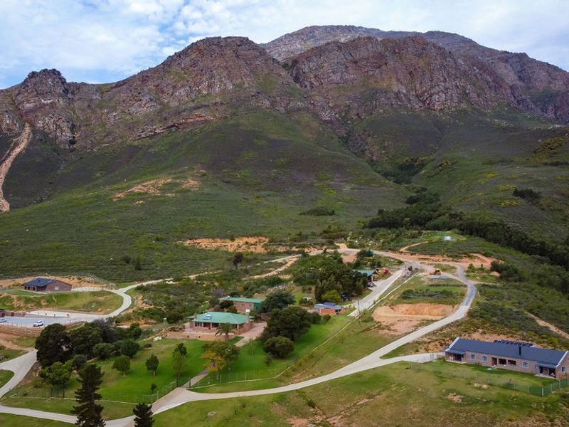 Exceptional Farm Estate at the Foot of the Mostertshoek Mountains - Photo 7