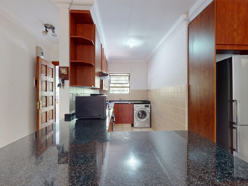 Comfort Meets Class - Elegant & Affordable Living in Ravenswood Mews-All offers welcome! - Photo 5