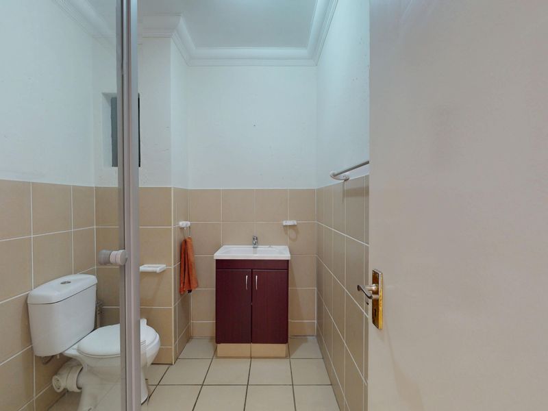 Comfort Meets Class - Elegant & Affordable Living in Ravenswood Mews-All offers welcome! - Photo 9