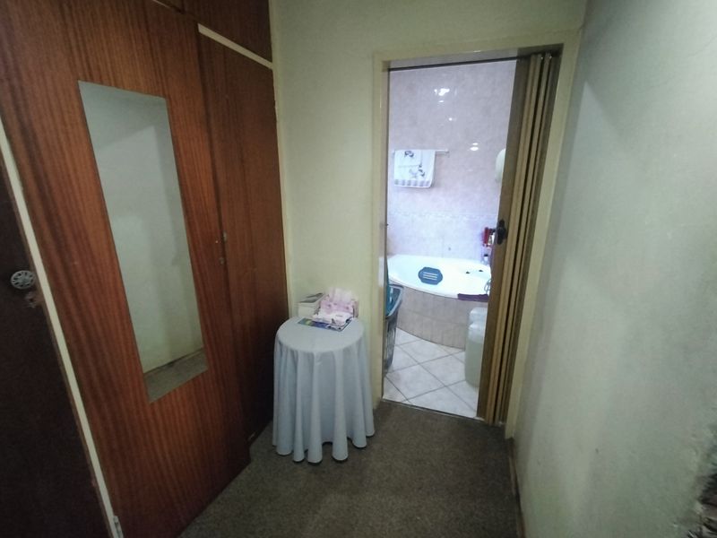 Bring Your Vision – Spacious Double-Storey Home with Solid Structure - Photo 10