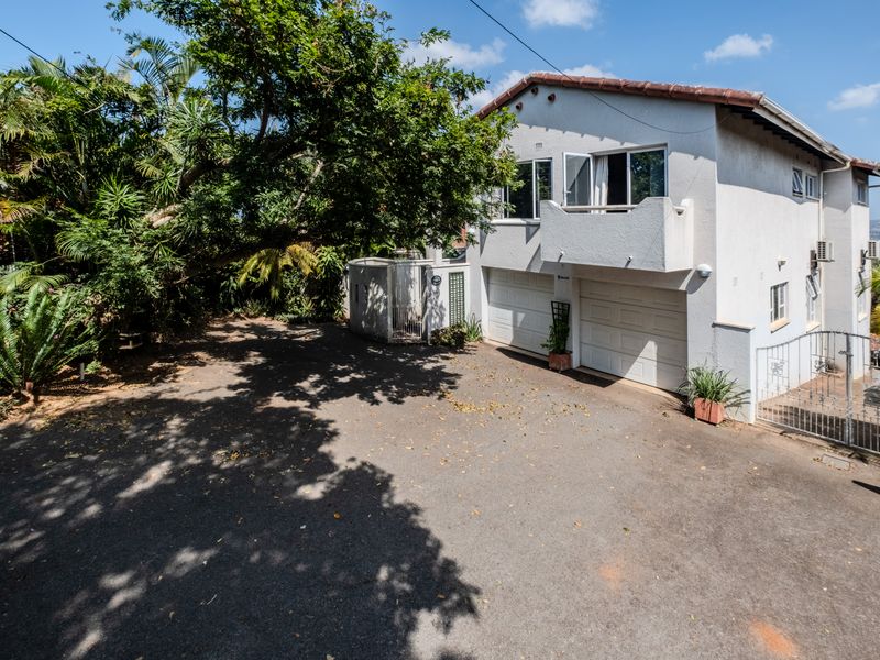 Spacious Multi Level Family Home in Serene Umgeni Park - Photo 4