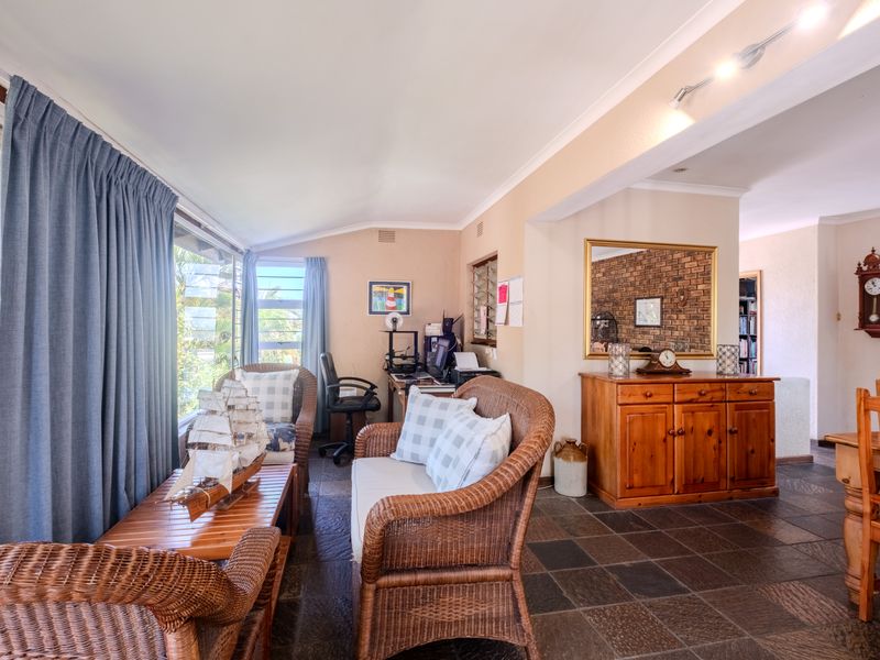 Spacious Multi Level Family Home in Serene Umgeni Park - Photo 7