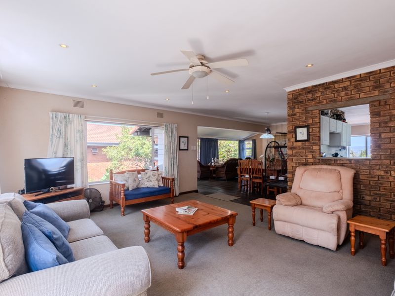 Spacious Multi Level Family Home in Serene Umgeni Park - Photo 6