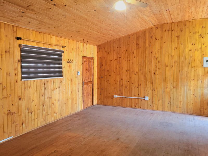 Charming 2-bedroom house in scenic Marloth Park, perfect for nature lovers and tranquil living! - Photo 7