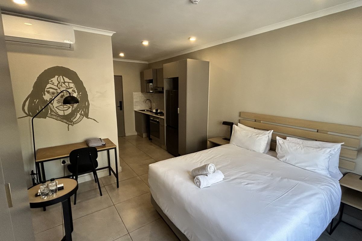 Luxury Home stop for the business person looking for home from Home. - Photo 4