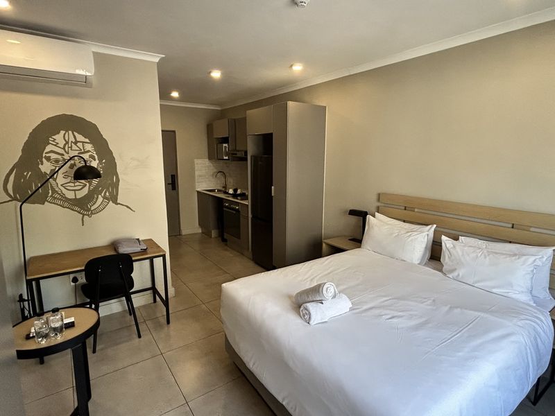 Luxury Home stop for the business person looking for home from Home. - Photo 4