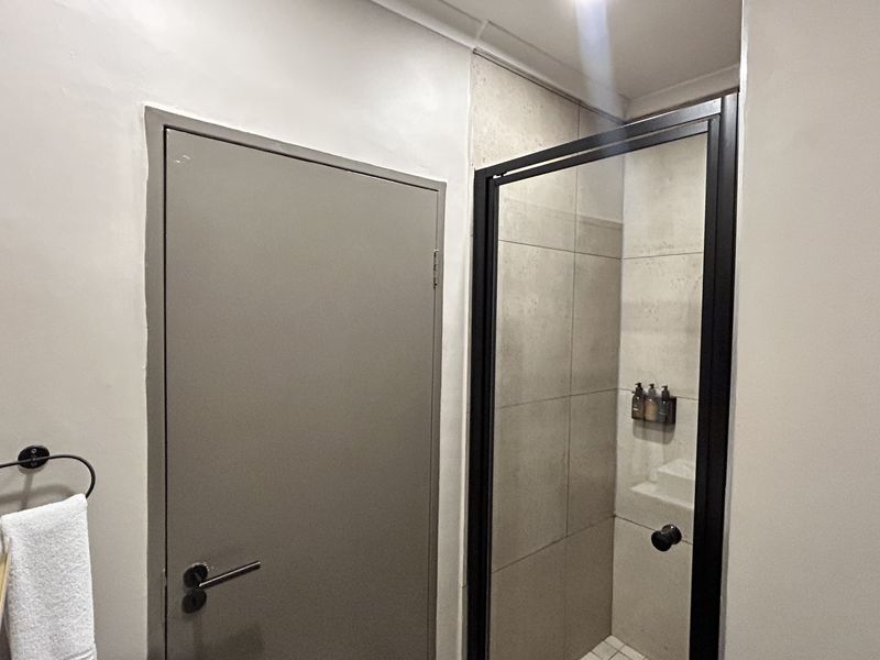 Luxury Home stop for the business person looking for home from Home. - Photo 7