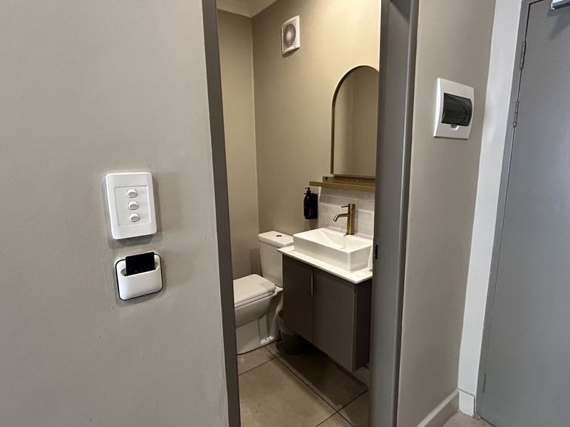 Luxury Home stop for the business person looking for home from Home. - Photo 8