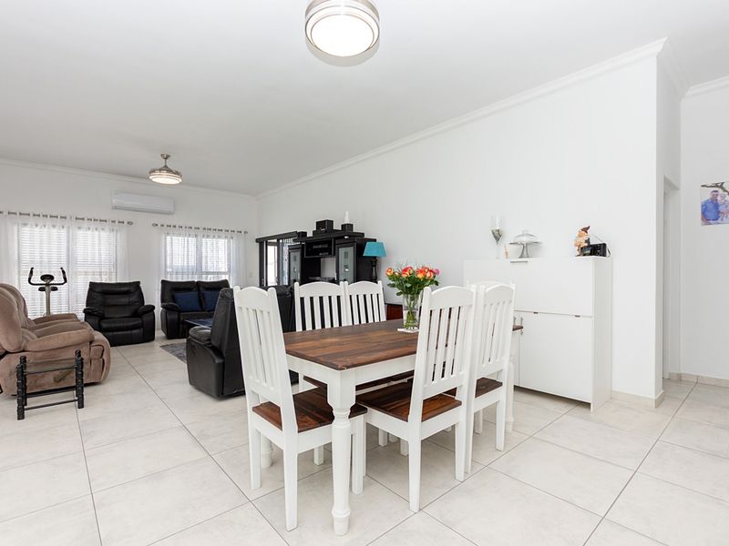 Charming three bedroom house for sale in Sandy Point Beach Estate, St Helena Bay - Photo 7