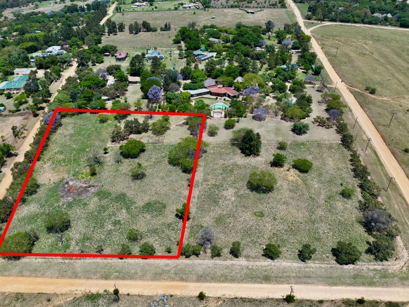 Stunning Views | Vacant Stand to Build Your Dream Home – Farmall (Chartwell) - Photo 1