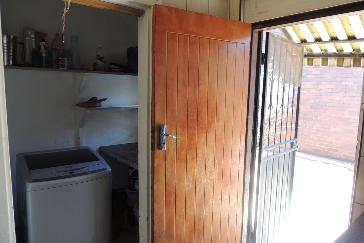 Family Home with Income-Generating Cottage! - Photo 3