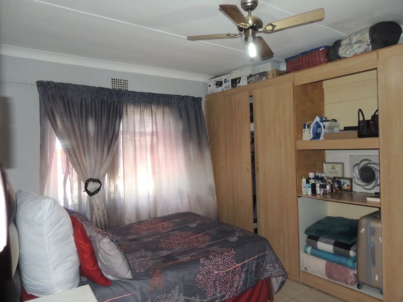 Family Home with Income-Generating Cottage! - Photo 7