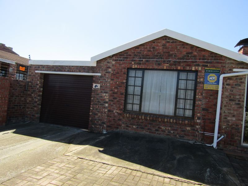 Perfect Family Home - Photo 3