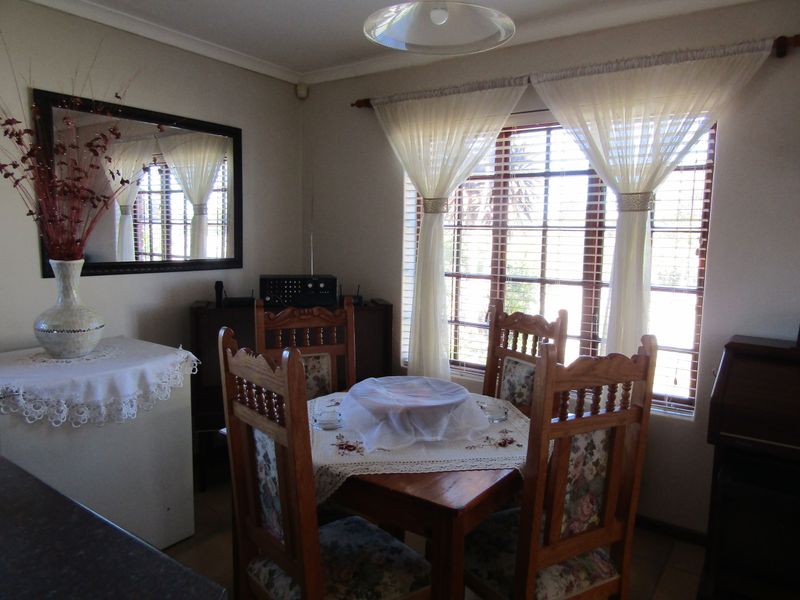 Perfect Family Home - Photo 6