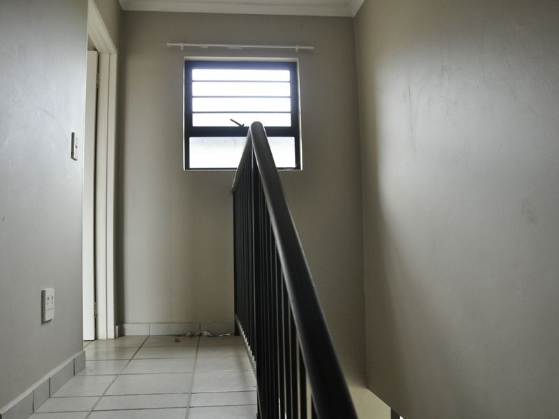 Charming 3-Bed, 2-Bath corner duplex in Summerset Place/Village ready for ownership. - Photo 10