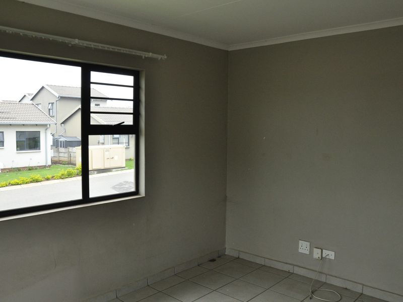 Charming 3-Bed, 2-Bath corner duplex in Summerset Place/Village ready for ownership. - Photo 7