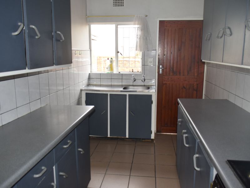Simplex, pet friendly townhouse for sale in Boksburg South - Photo 10