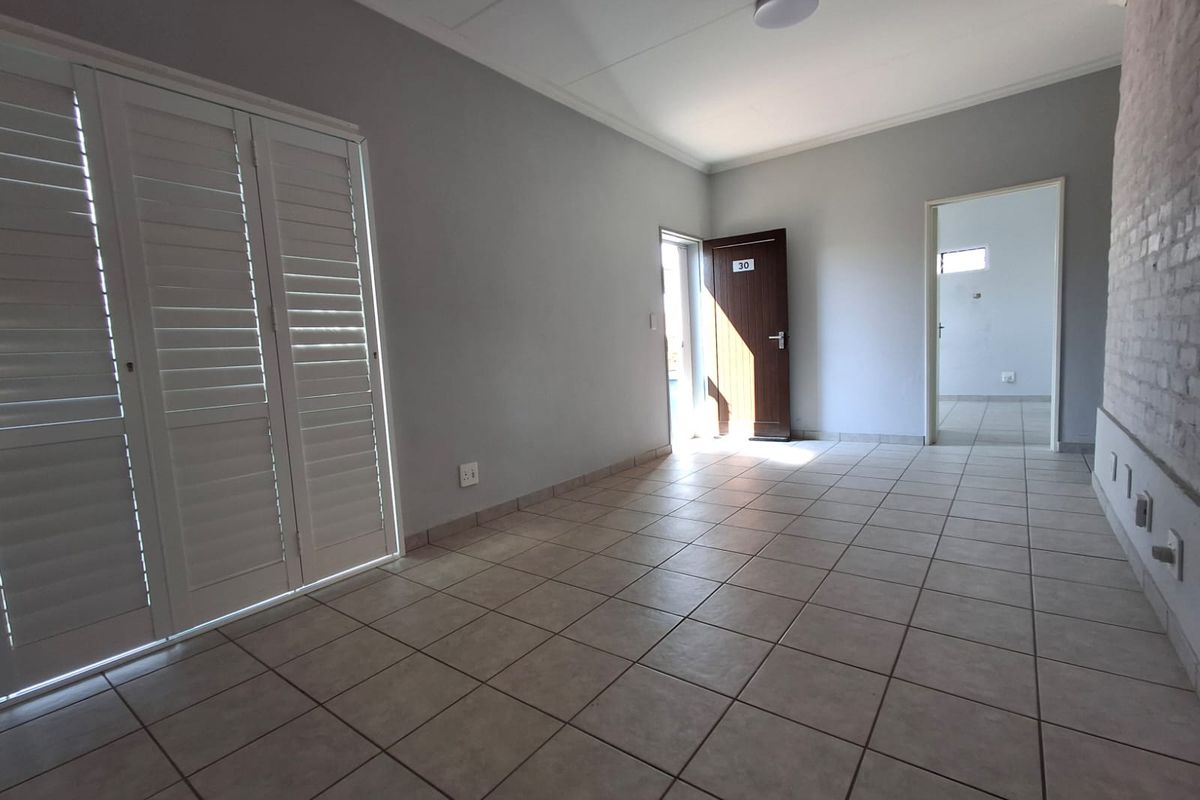 Turn-Key 2-Bedroom, 2-Bathroom Simplex in Clarina - Photo 2