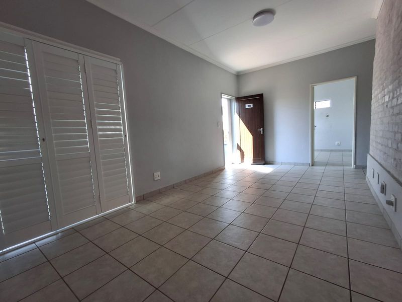 Turn-Key 2-Bedroom, 2-Bathroom Simplex in Clarina - Photo 2