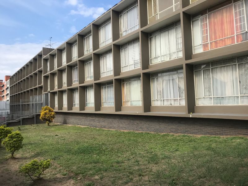 Reduced to sell , investment property on pubilc transport route - Photo 2