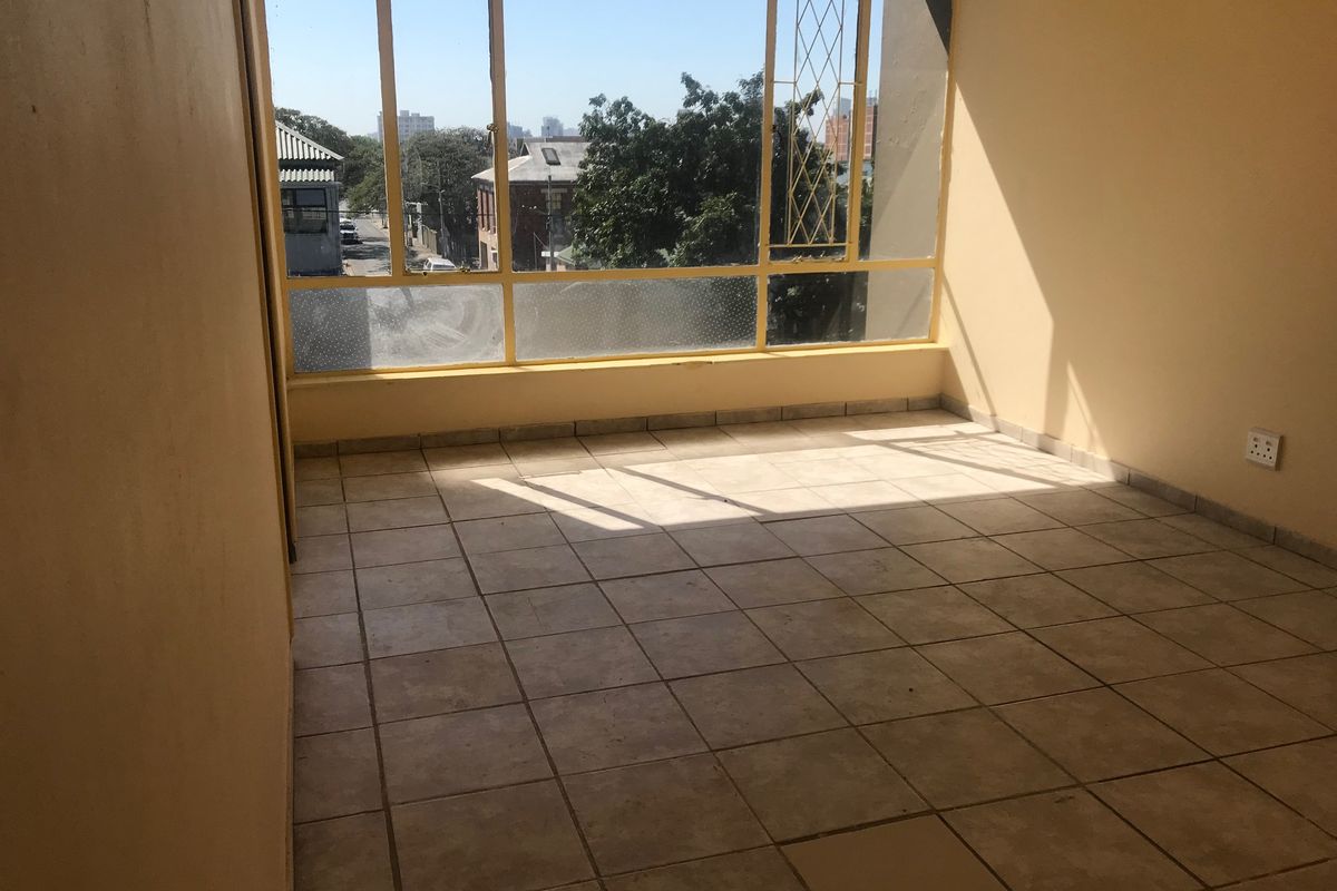 Reduced to sell , investment property on pubilc transport route - Photo 5