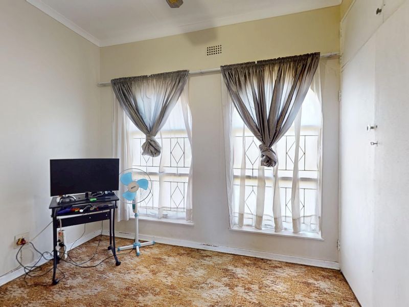 3 bedroom, 2 bathroom, 2 garages in secure  compl - Albemarle - Photo 9