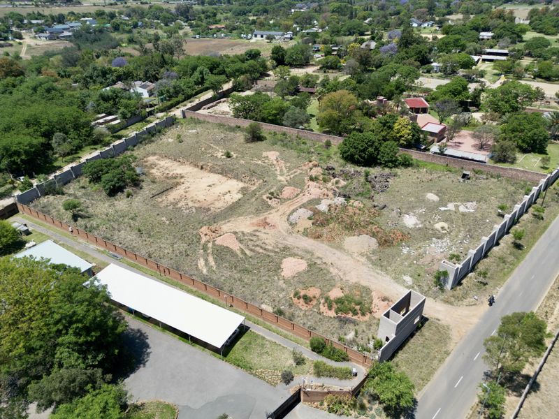 A secure, fully walled vacant stand now available—Build Your Dream Home in the Heart of Chartwell! - Photo 10