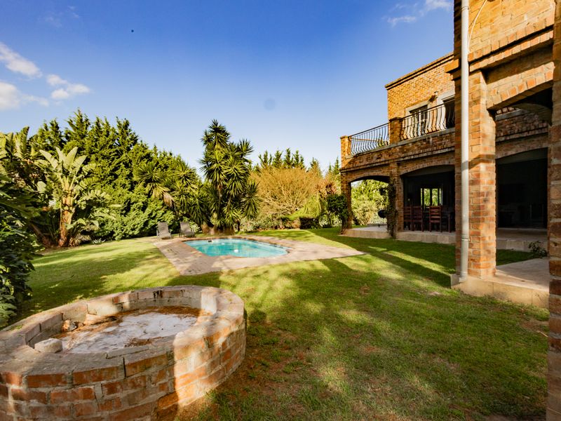 HOT PROPERTY! 5 EN-SUITES, FLAT & SO MUCH MORE! - Photo 5