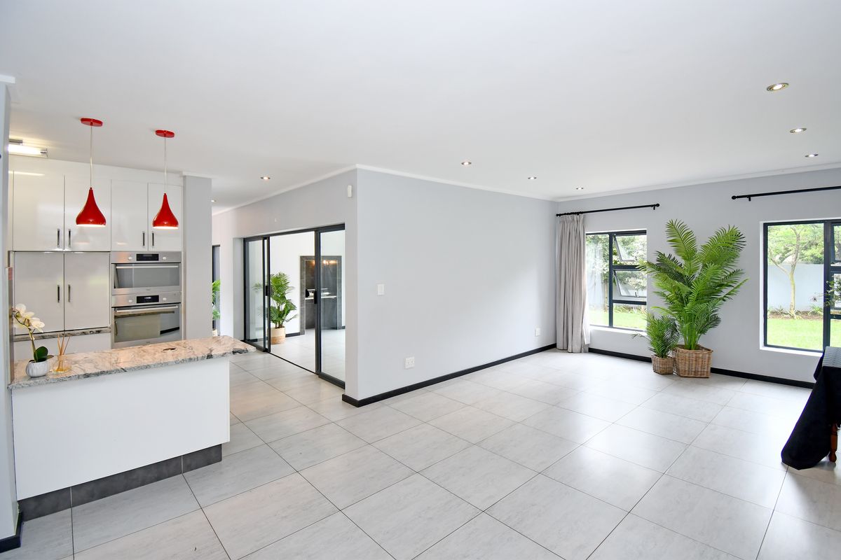 Modern Family Home on a Private Green Belt where vaule far exceeds the price - Photo 3