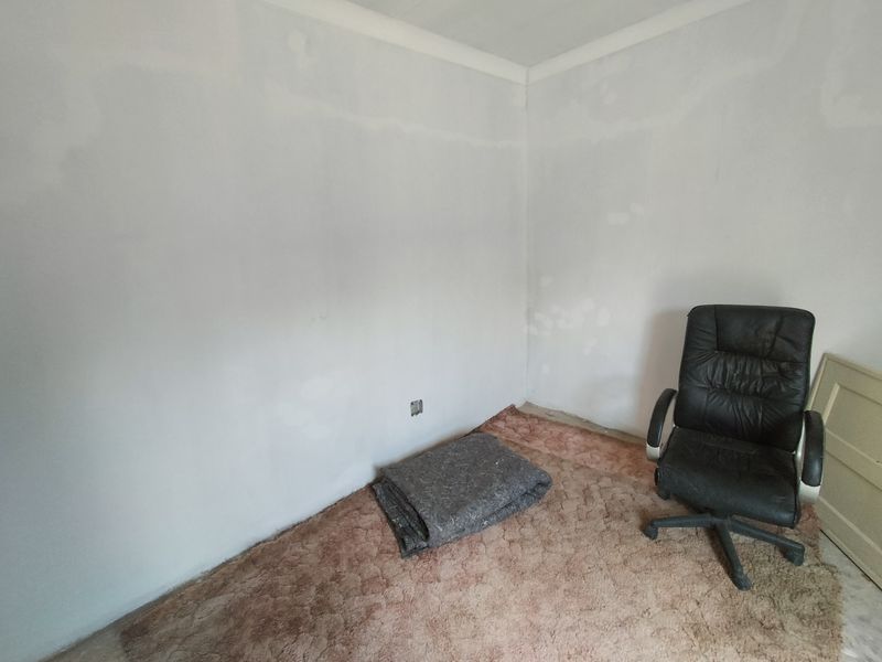 Unfinished Gem with Endless Potential in Pretoria North - Photo 2