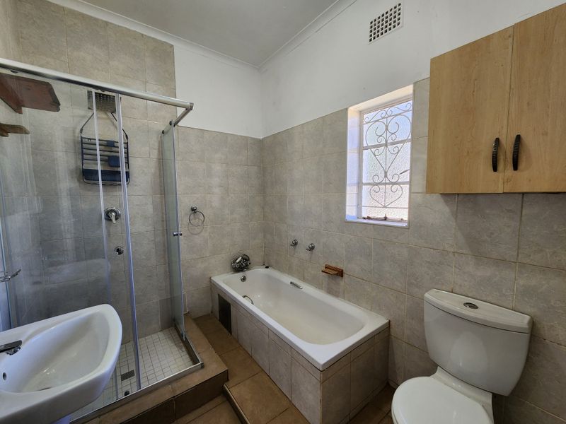 Safe, Private & Modern Student Accommodation – Steps from Balfour Technical College! - Photo 10