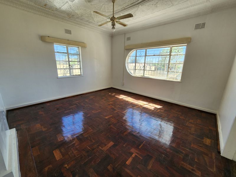 Safe, Private & Modern Student Accommodation – Steps from Balfour Technical College! - Photo 3