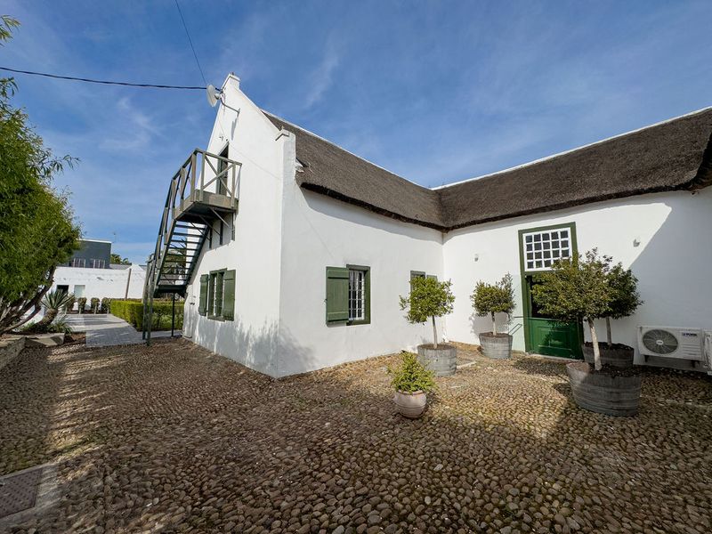 Historic Cape Dutch Property For Sale In Tulbagh - The Old Parsonage, circa 1795 - Photo 6