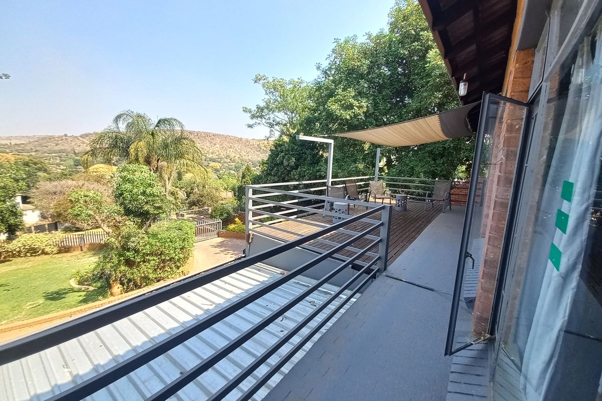 Spacious Dual-Living Family Retreat - Photo 5