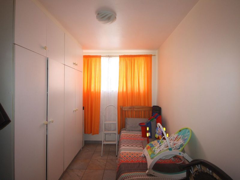 Ground Floor 2-Bedroom Flat with Backyardaccess - Photo 7