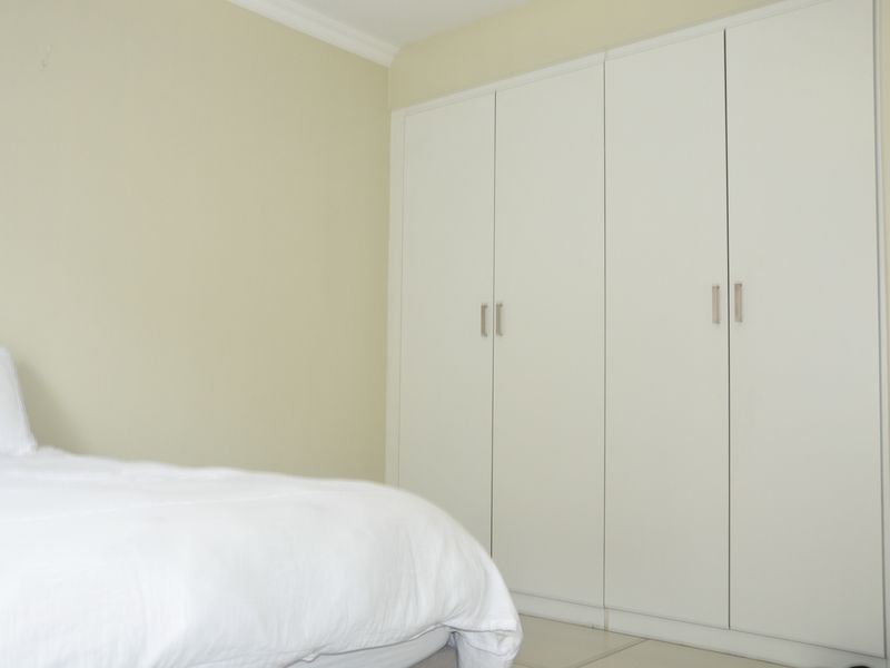 1 Bedroom, 1 Bathroom Ground Floor Apartment – Scarlet Park, Rooihuiskraal North, Centurion - Photo 9