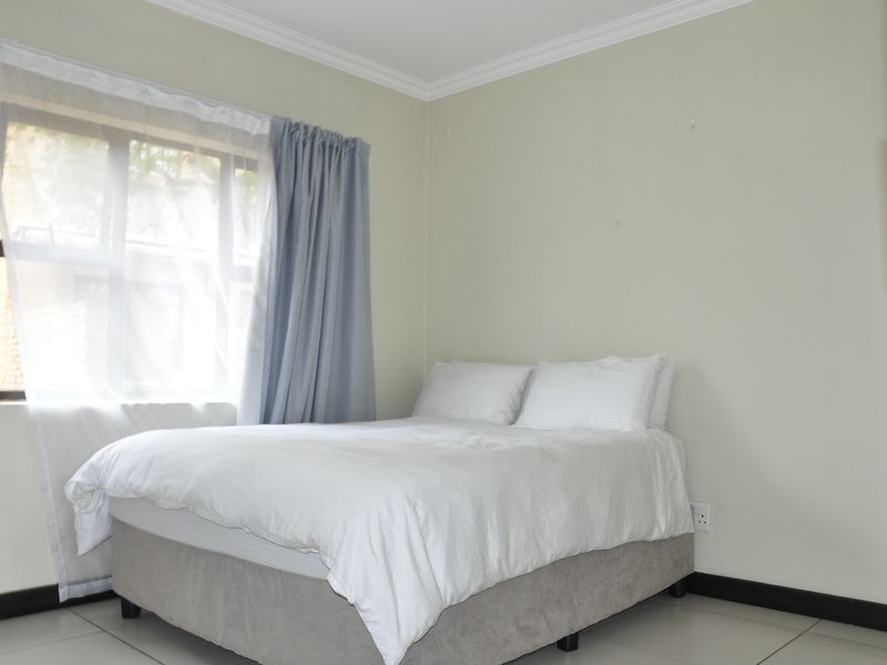 1 Bedroom, 1 Bathroom Ground Floor Apartment – Scarlet Park, Rooihuiskraal North, Centurion - Photo 7