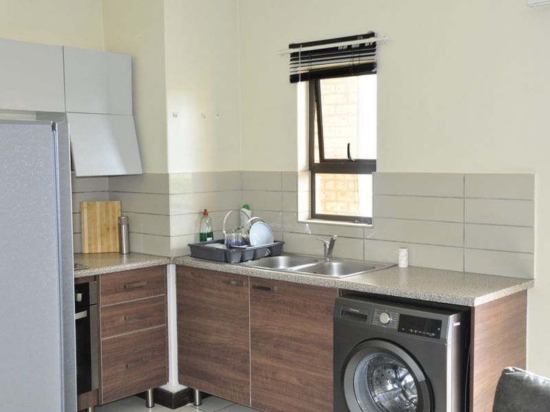 1 Bedroom, 1 Bathroom Ground Floor Apartment – Scarlet Park, Rooihuiskraal North, Centurion - Photo 2
