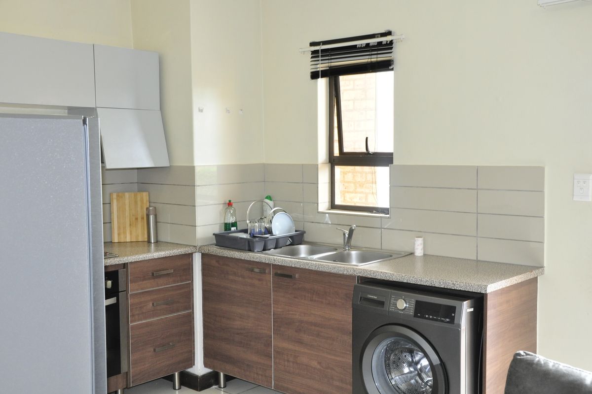 1 Bedroom, 1 Bathroom Ground Floor Apartment – Scarlet Park, Rooihuiskraal North, Centurion - Photo 2