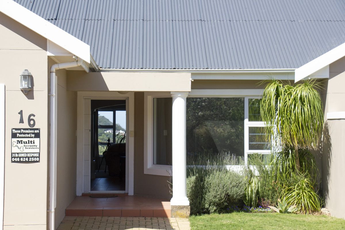 Stunning Family Home with Breathtaking River and Sea Views - Photo 3