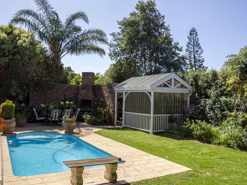 Stunning Family Home with Breathtaking River and Sea Views - Photo 7