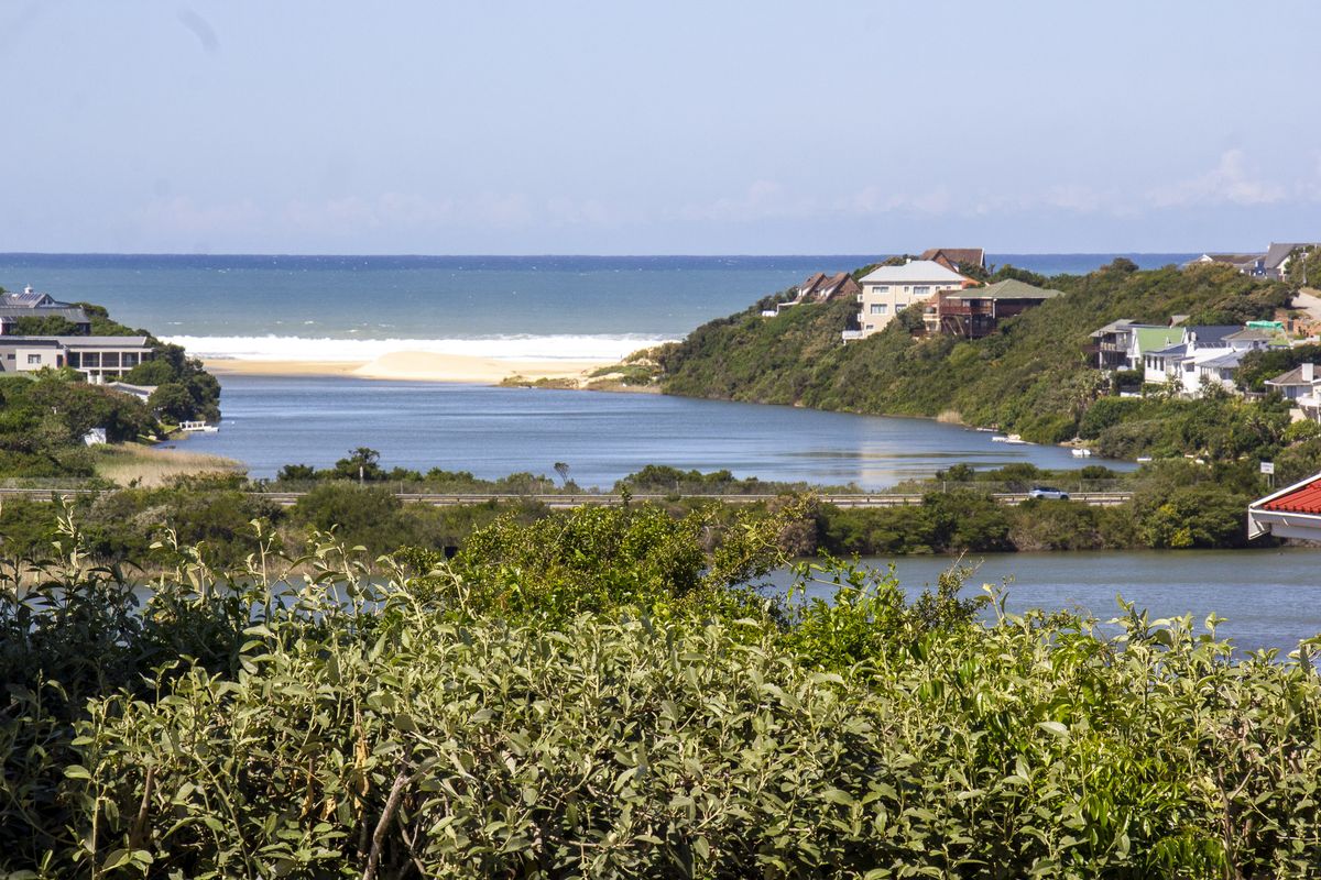 Stunning Family Home with Breathtaking River and Sea Views - Photo 4