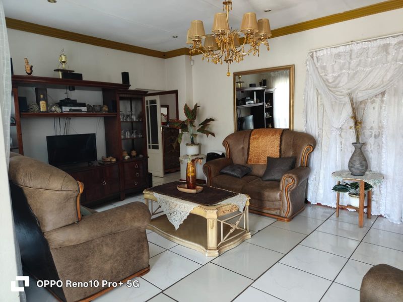 Freehold Pending Sale In Potchefstroom - Photo 3