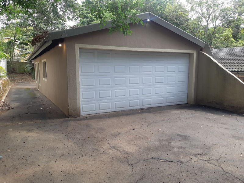 Discover Your Urban Retreat in The Wolds, New Germany - Photo 2