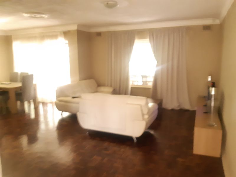 Discover Your Urban Retreat in The Wolds, New Germany - Photo 4