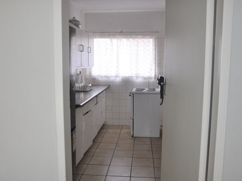 Spacious 3-Bedroom Duplex/Townhouse in the Heart of Halfway Gardens, Midrand - Photo 8