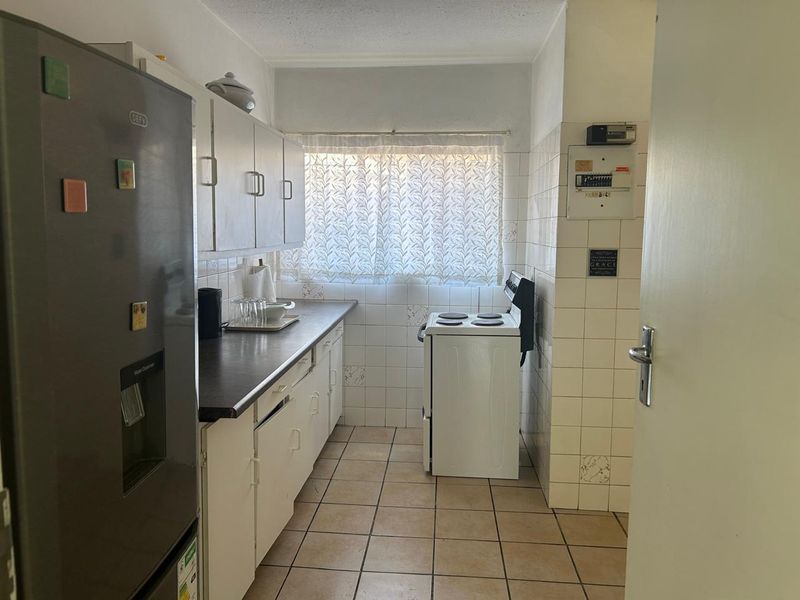 Spacious 3-Bedroom Duplex/Townhouse in the Heart of Halfway Gardens, Midrand - Photo 5