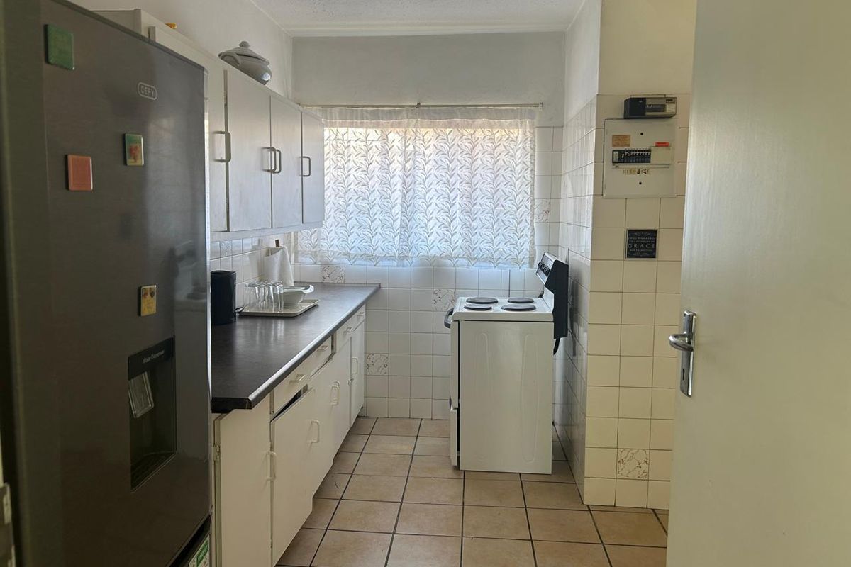 Spacious 3-Bedroom Duplex/Townhouse in the Heart of Halfway Gardens, Midrand - Photo 5